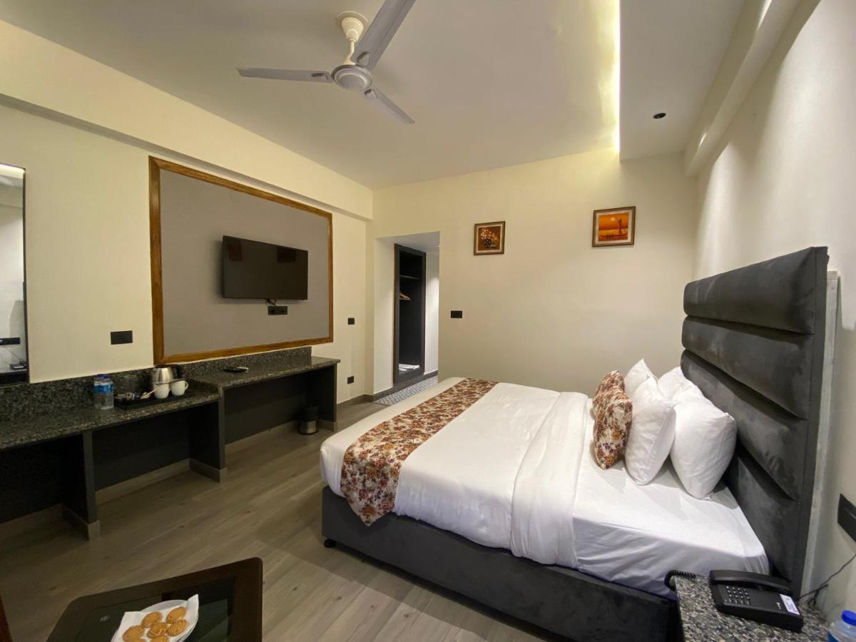 Click Sunburry Hotel Katra Катра Экстерьер фото