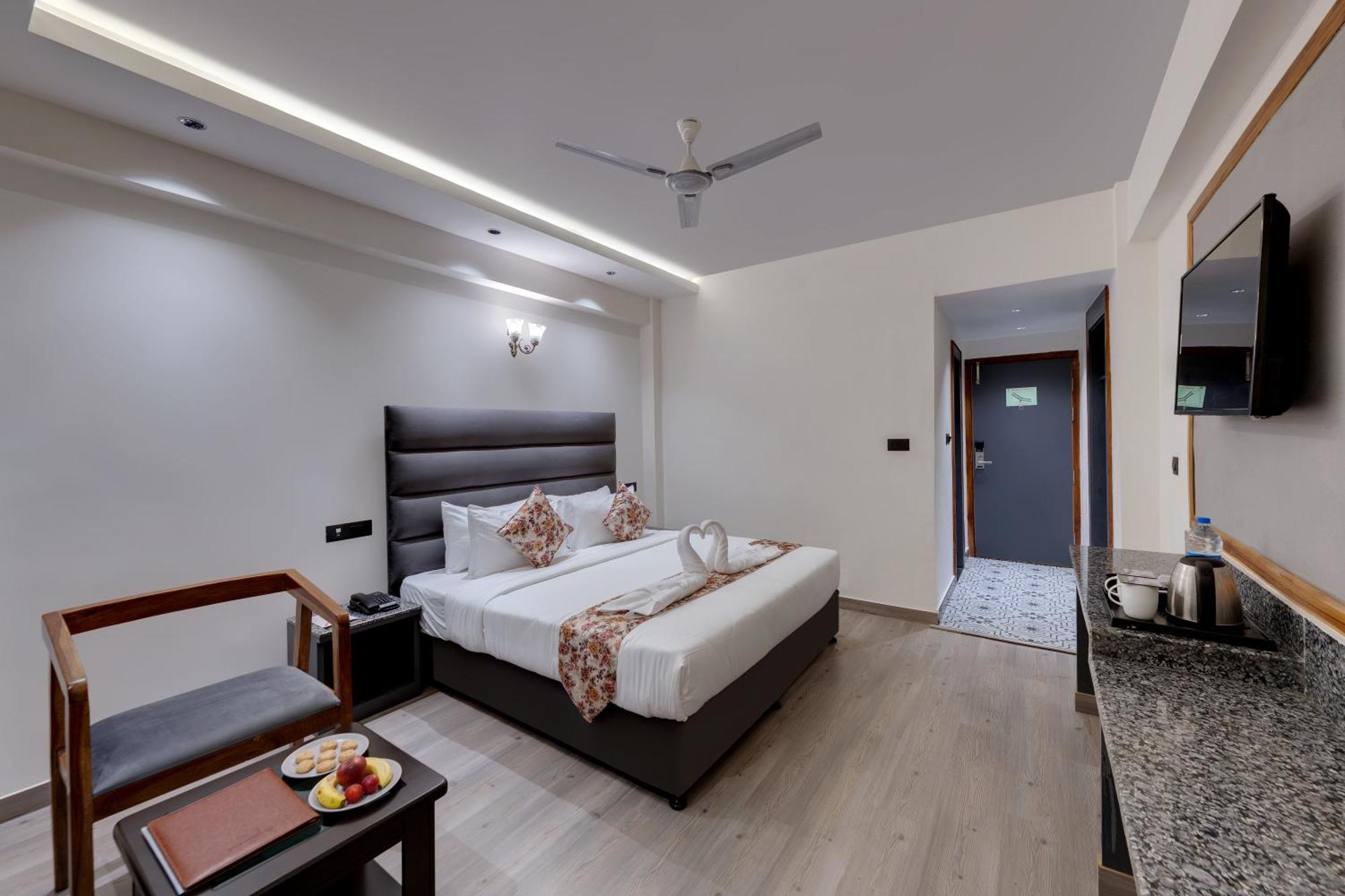 Click Sunburry Hotel Katra Катра Экстерьер фото